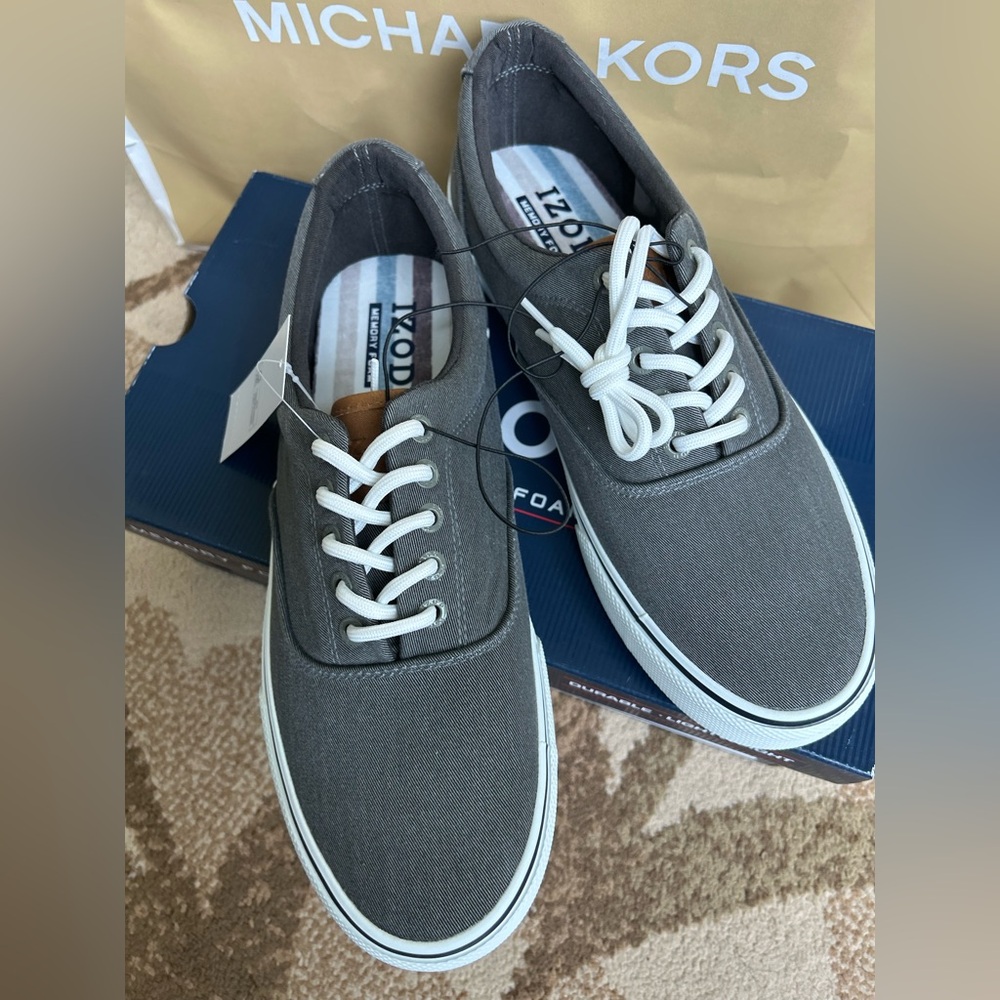 Izod gray and White Canvas Sneakers Classic Lace-Up Design rangley 8-13 size US